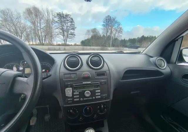 FORD Fiesta 1.4 Black Magic