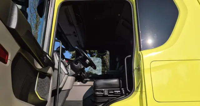 SCANIA SCANIA///G320///2021///RETARDER ///FIRANKA///VECON///18000KG/// DŁUGOŚĆ 8.10///20 EUROPALET// DACH PODNOSZONY///SKÓRY/// WAGA///FULL LED///KLIMA POSTOJOWA///BOGATA WERSJA///PERFEKCYJNY STAN 