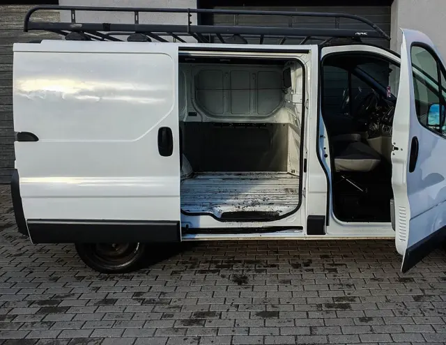 OPEL Vivaro 