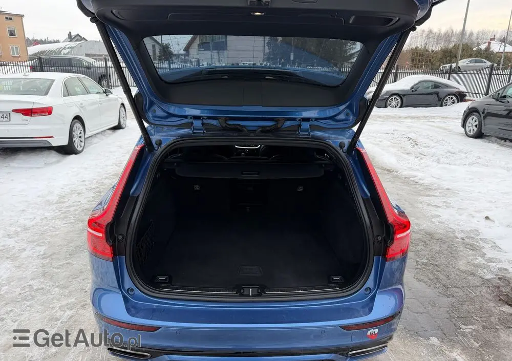 VOLVO V60 B4 B R-Design