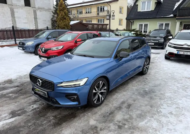 VOLVO V60 B4 B R-Design