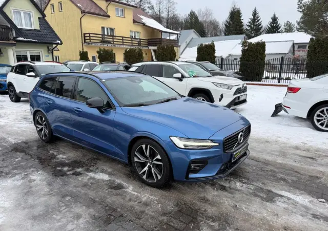 VOLVO V60 B4 B R-Design