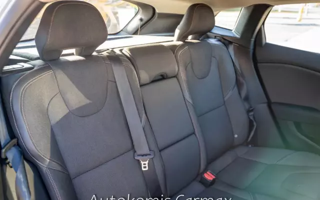 VOLVO V40 Cross Country D3 Kinetic