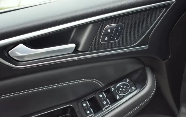 FORD S-Max 2.0 TDCi Titanium PowerShift