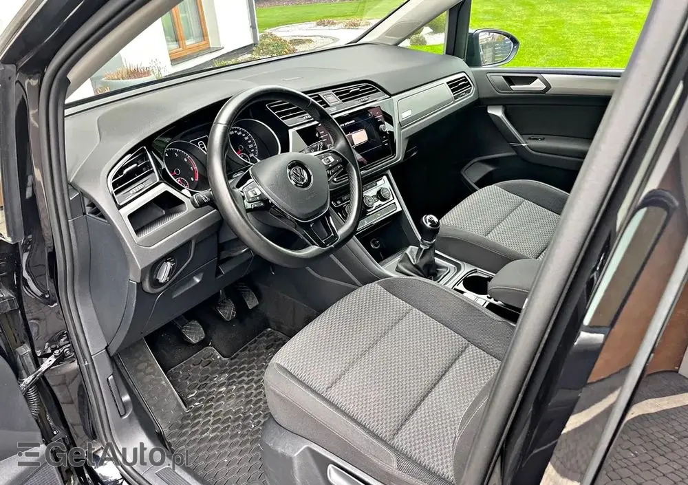 VOLKSWAGEN Touran 1.0 TSI OPF Comfortline