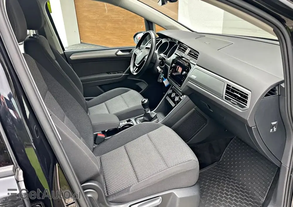 VOLKSWAGEN Touran 1.0 TSI OPF Comfortline