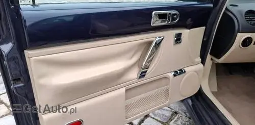 VOLKSWAGEN New Beetle 