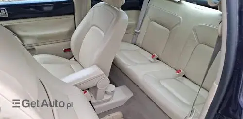 VOLKSWAGEN New Beetle 