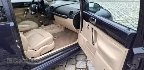 VOLKSWAGEN New Beetle 