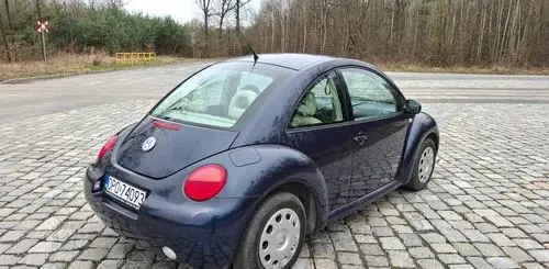 VOLKSWAGEN New Beetle 
