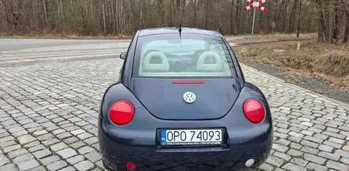 VOLKSWAGEN New Beetle 