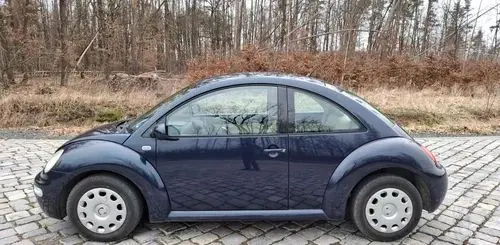 VOLKSWAGEN New Beetle 