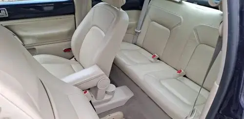 VOLKSWAGEN New Beetle 