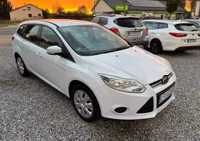 FORD Focus 1.6 TI-VCT Ambiente
