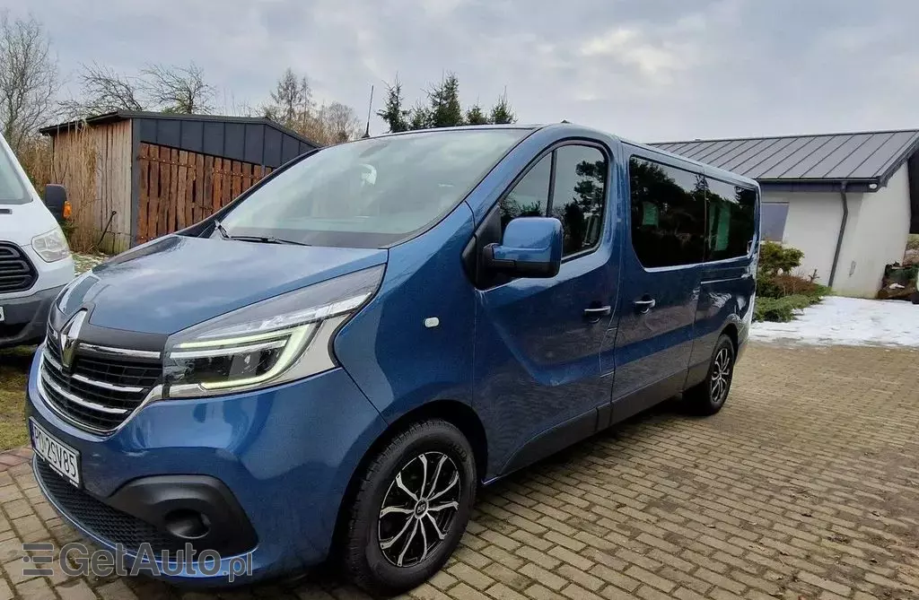 RENAULT Trafic 