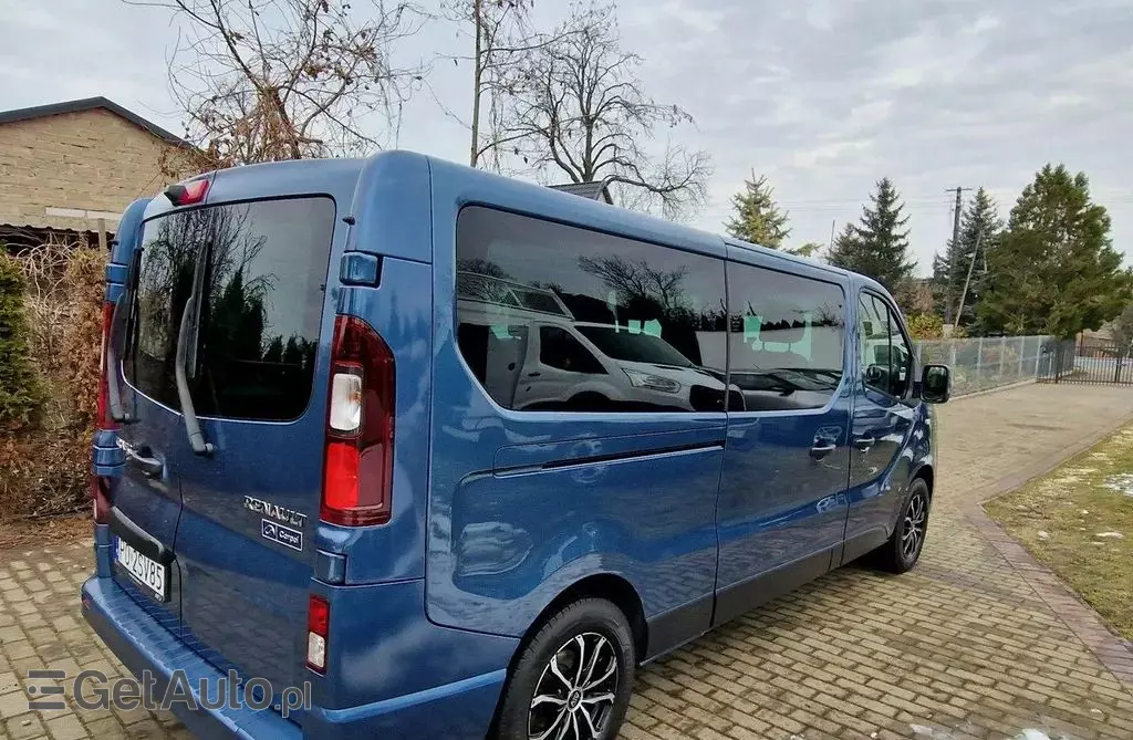 RENAULT Trafic 