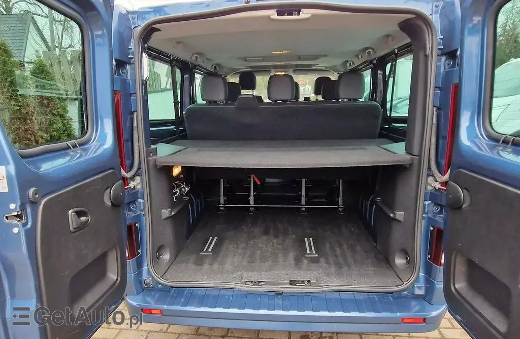 RENAULT Trafic 