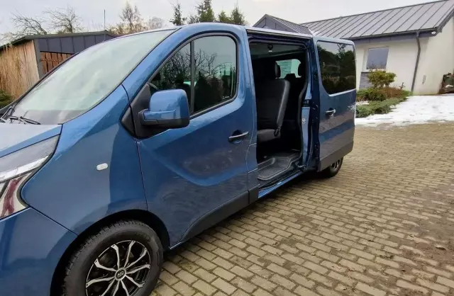 RENAULT Trafic 