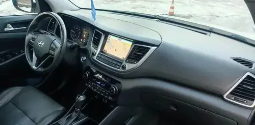 HYUNDAI Tucson 