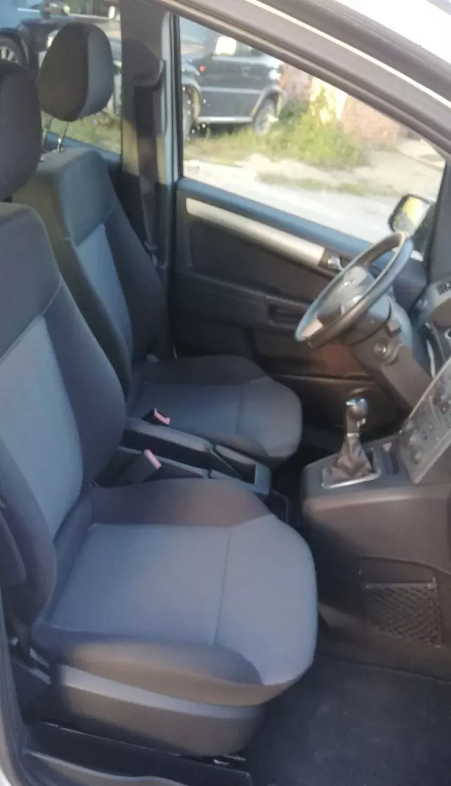 OPEL Zafira 1.8 XER (140 KM)