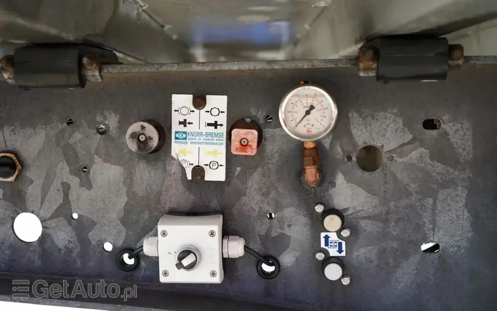 ZASLAW WYWROTKA ALUMINIOWA / 35 m3 / 2x OŚ  PODNOSZONA / OSIE SAF 