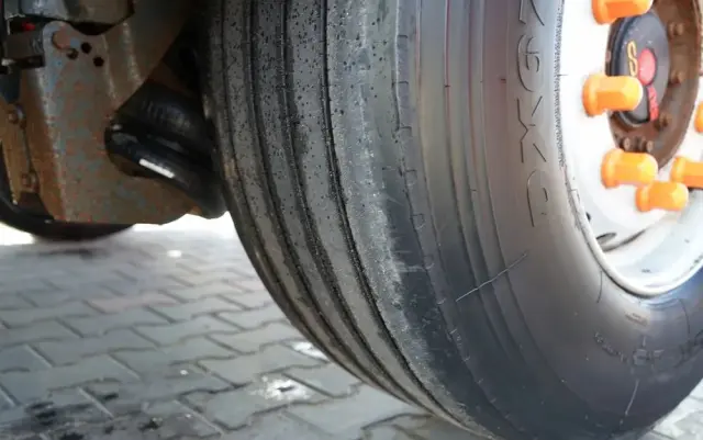 ZASLAW WYWROTKA ALUMINIOWA / 35 m3 / 2x OŚ  PODNOSZONA / OSIE SAF 