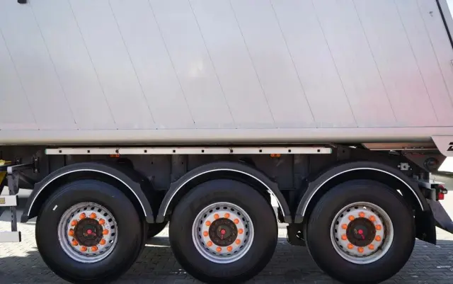 ZASLAW WYWROTKA ALUMINIOWA / 35 m3 / 2x OŚ  PODNOSZONA / OSIE SAF 