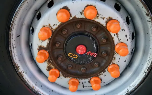 ZASLAW WYWROTKA ALUMINIOWA / 35 m3 / 2x OŚ  PODNOSZONA / OSIE SAF 