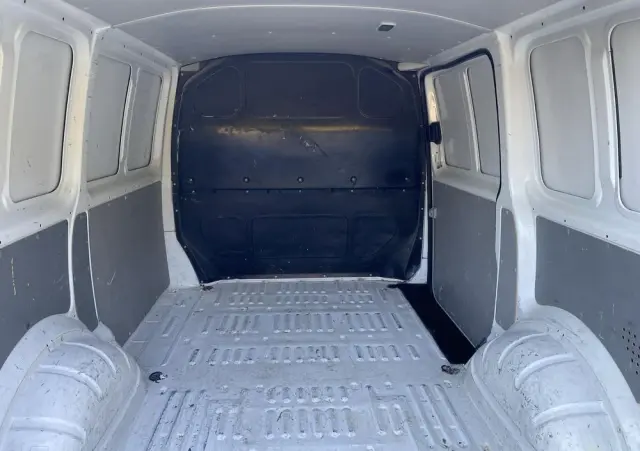 VOLKSWAGEN Transporter L1H1