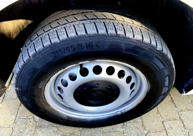 VOLKSWAGEN Transporter L1H1