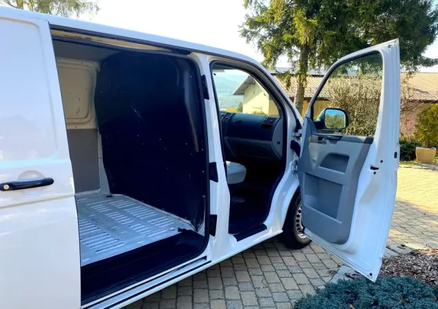 VOLKSWAGEN Transporter L1H1