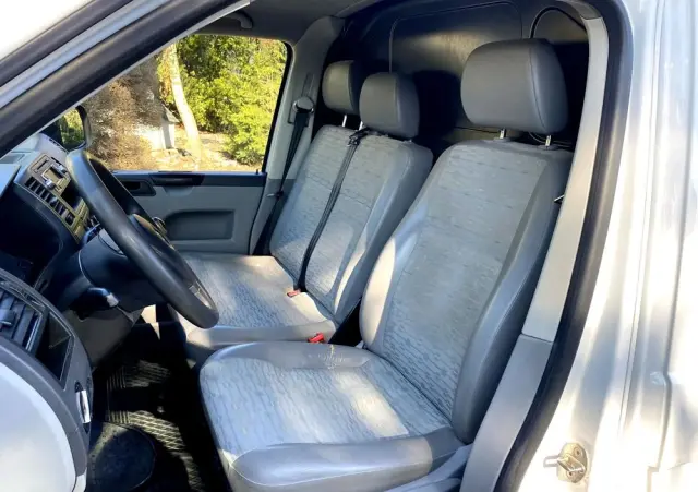 VOLKSWAGEN Transporter L1H1