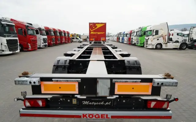 KÖGEL NACZEPA PODKONTENEROWA /  UNIWERSALNA  / ROZSUWANY TYŁ / DO WSZYSTKICH KONTENERÓW 