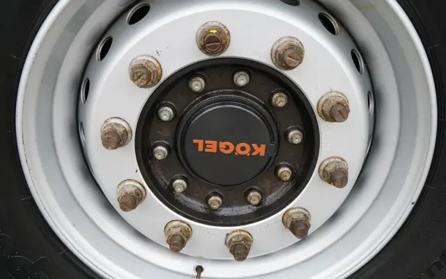 KÖGEL NACZEPA PODKONTENEROWA /  UNIWERSALNA  / ROZSUWANY TYŁ / DO WSZYSTKICH KONTENERÓW 