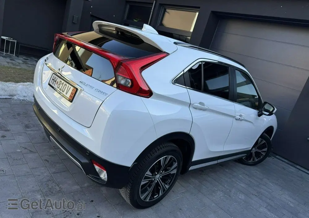 MITSUBISHI Eclipse Cross 1.5 T-MIVEC ClearTec CVT 4WD Intro Edition