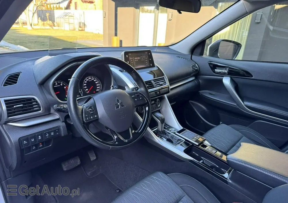 MITSUBISHI Eclipse Cross 1.5 T-MIVEC ClearTec CVT 4WD Intro Edition