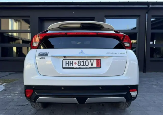 MITSUBISHI Eclipse Cross 1.5 T-MIVEC ClearTec CVT 4WD Intro Edition