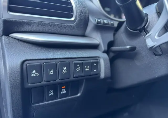 MITSUBISHI Eclipse Cross 1.5 T-MIVEC ClearTec CVT 4WD Intro Edition