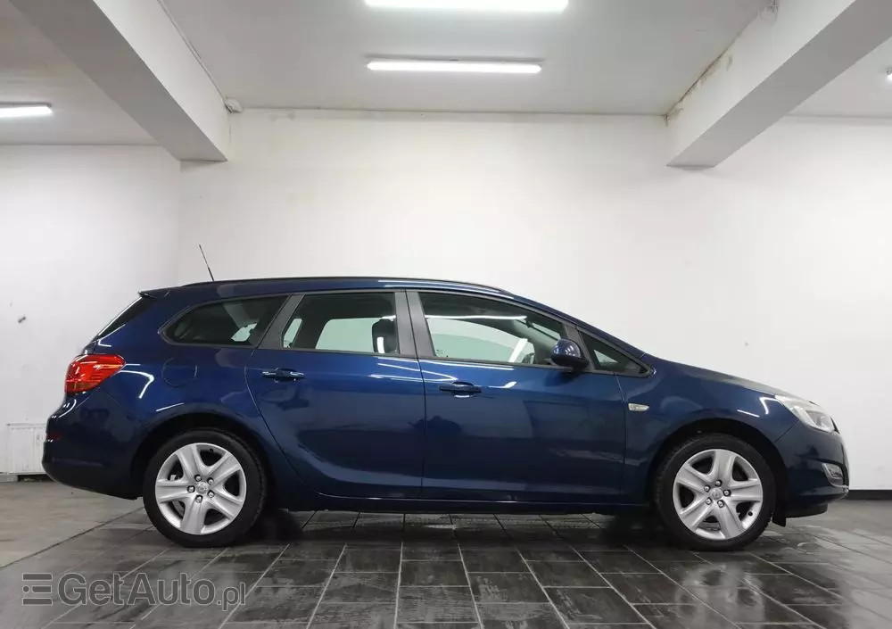 OPEL Astra 2.0 CDTI DPF Edition