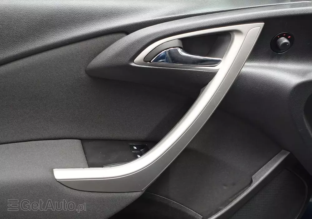 OPEL Astra 2.0 CDTI DPF Edition