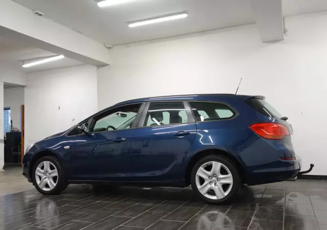 OPEL Astra 2.0 CDTI DPF Edition