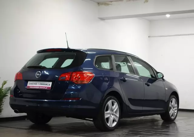 OPEL Astra 2.0 CDTI DPF Edition