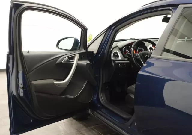 OPEL Astra 2.0 CDTI DPF Edition