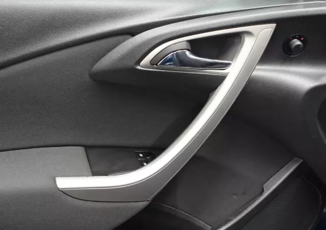 OPEL Astra 2.0 CDTI DPF Edition