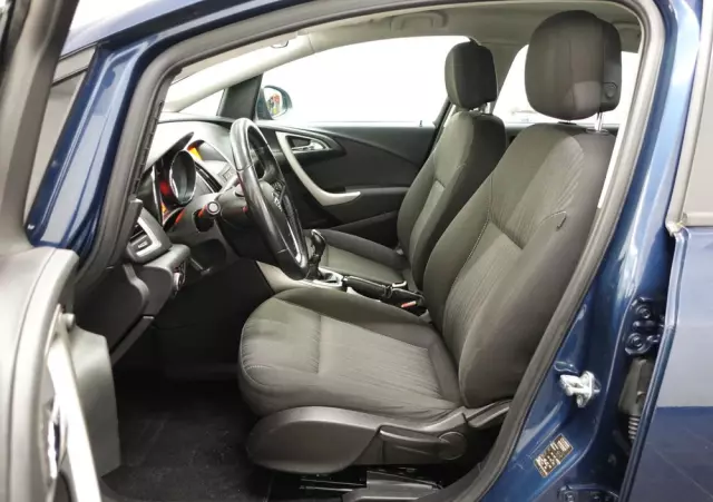 OPEL Astra 2.0 CDTI DPF Edition