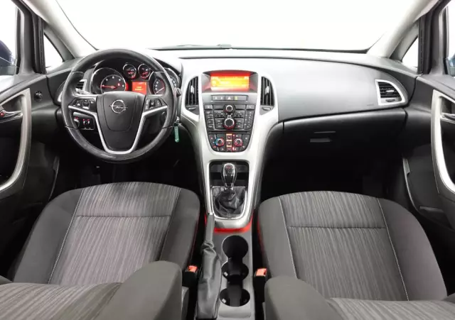 OPEL Astra 2.0 CDTI DPF Edition