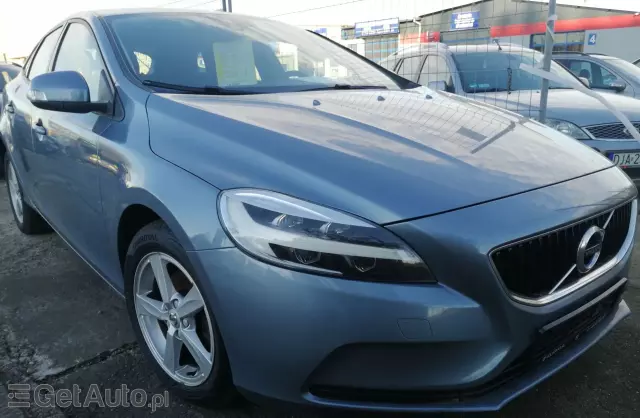 VOLVO V40 2.0 D2 (120 KM)