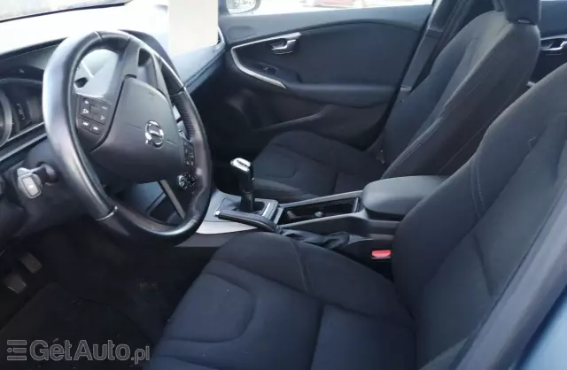 VOLVO V40 2.0 D2 (120 KM)