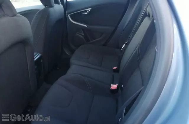 VOLVO V40 2.0 D2 (120 KM)