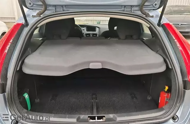 VOLVO V40 2.0 D2 (120 KM)